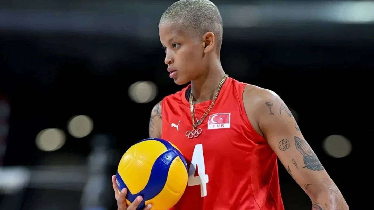 Türk sporunda bir ilk: Melissa Vargas resmen açıkladı, karar verildi! 10